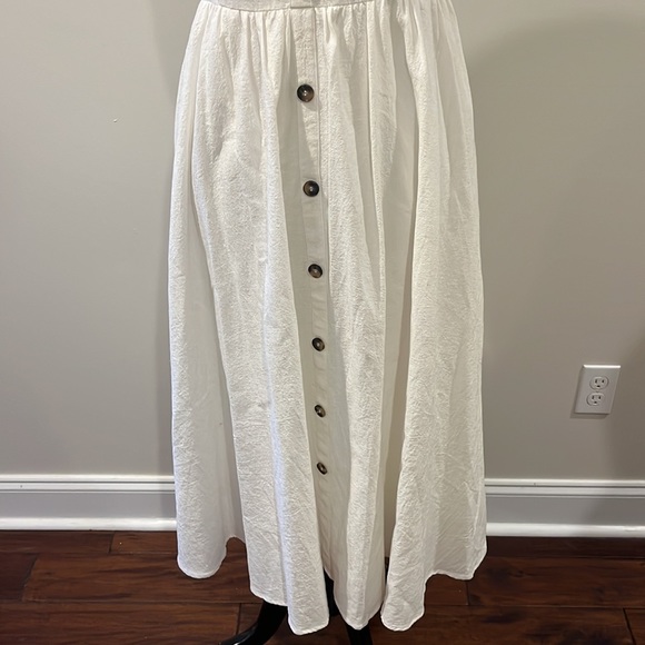 Linen feeling front button up midi dress Size M in white - Picture 2 of 8